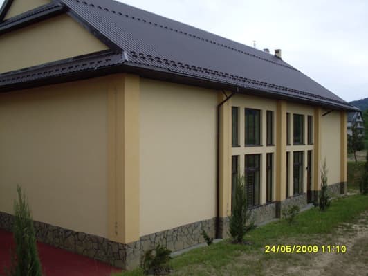 Wnętrze sali gimnastycznej, widok ogólny