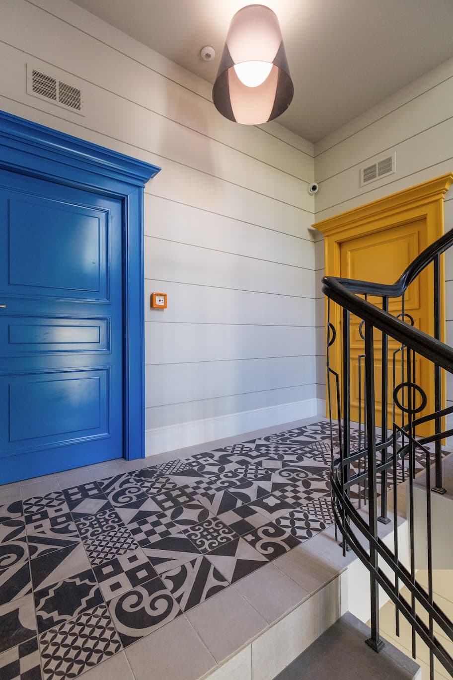 Przebudowane wnętrze kamienicy, detale architektoniczne, Zacisze 4, Kraków